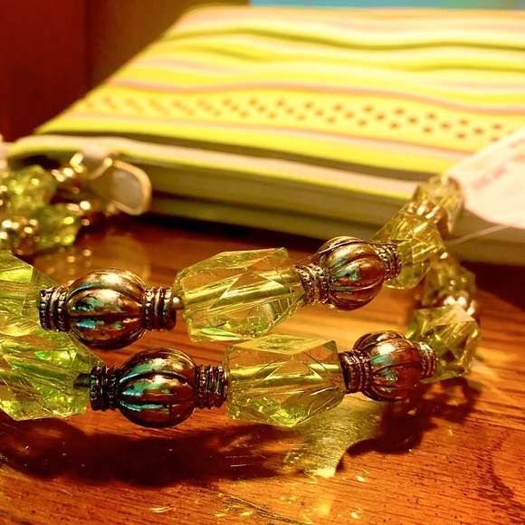 🌸CANVAS STRIPED BEADED HANDLE BOTTOM STUDS W/ CROSSBODY STRAP PURSE NWT🌿 - Picture 6 of 8